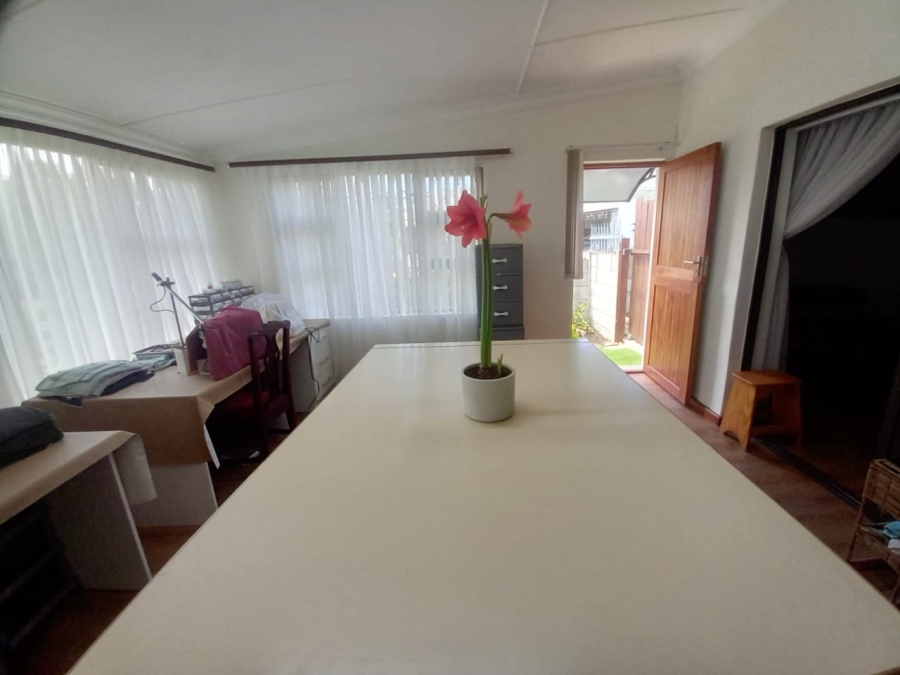 5 Bedroom Property for Sale in Bergsig Western Cape